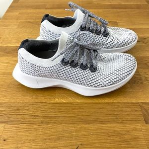 Women’s Allbirds Tree Runner Sneakers 8